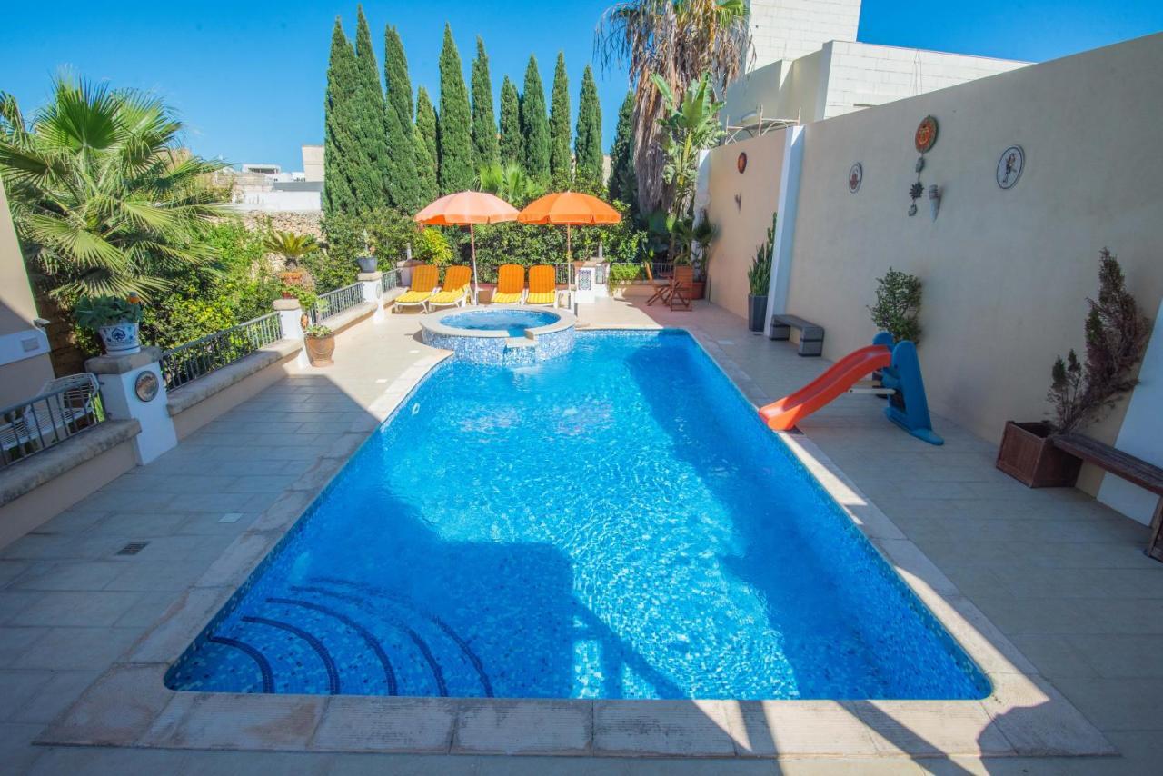 Central Villa Flatlet With Pool - Free Parking And Wifi Lija Zewnętrze zdjęcie