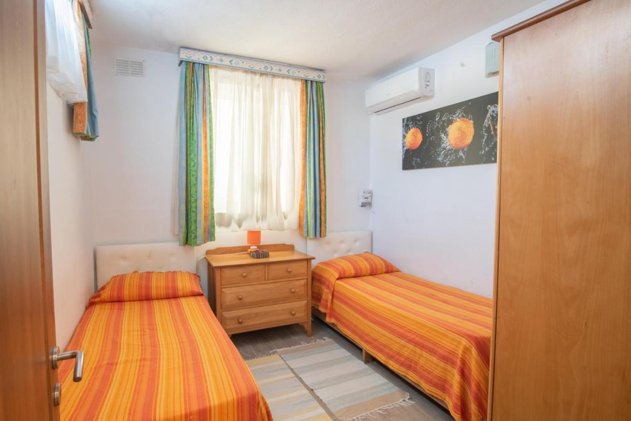 Central Villa Flatlet With Pool - Free Parking And Wifi Lija Zewnętrze zdjęcie
